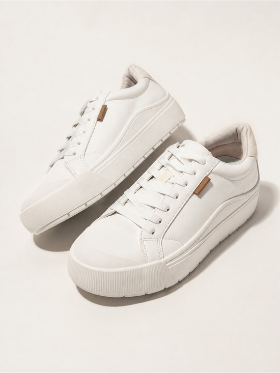 Dr. Scholl's Shoes - Dr. Scholl’s Full White Time Off Women’s Sneakers Size 7